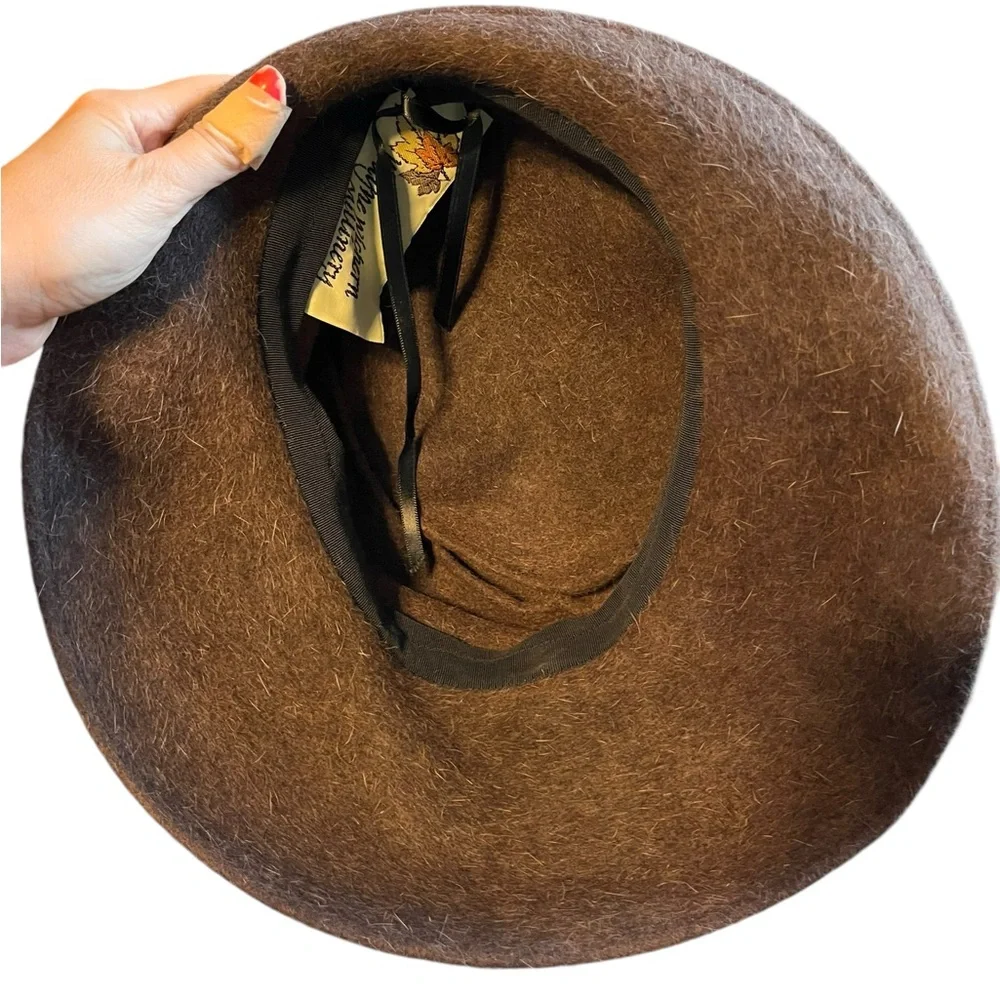 Rare Wayne Wirem Milineru Women's Wool Bonnet Hat